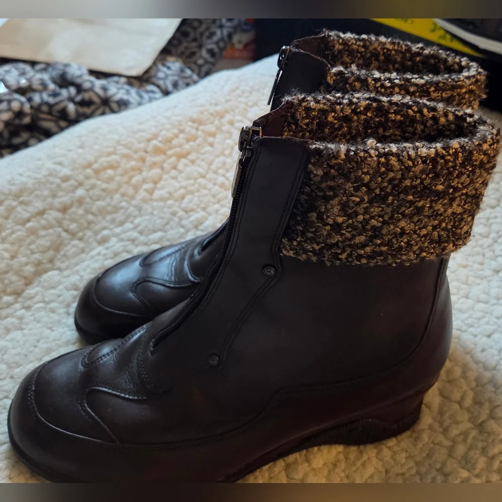 Blondo Canada AquaProtect Brown Leather‎ Ankle Boots 9.5 M Tweed Cuff Zip...